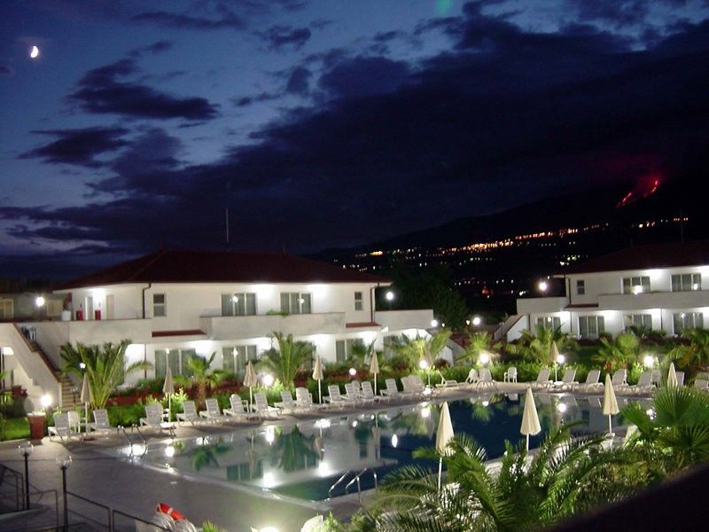 King'S House Hotel Resort มาสคาลิ ภายนอก รูปภาพ